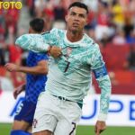 Bobol Gawang Kroasia Cristiano Ronaldo Kian Dekat dengan 1000 Gol