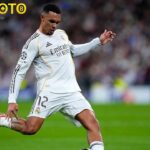 Trent Alexander Arnold Bikin Mourinho Terkejut Selama Sesi Pramusim Real Madrid